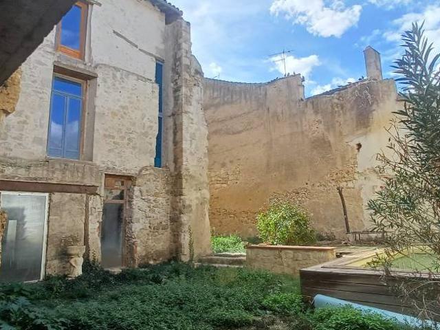 Maison 7 pièces 380 m²