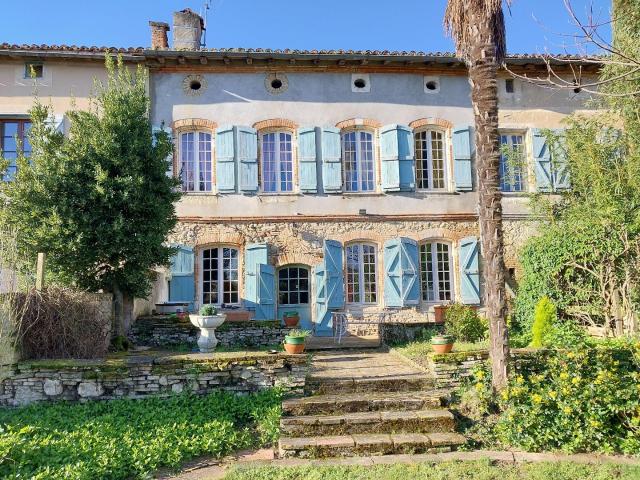 Maison 7 pièces 393 m²