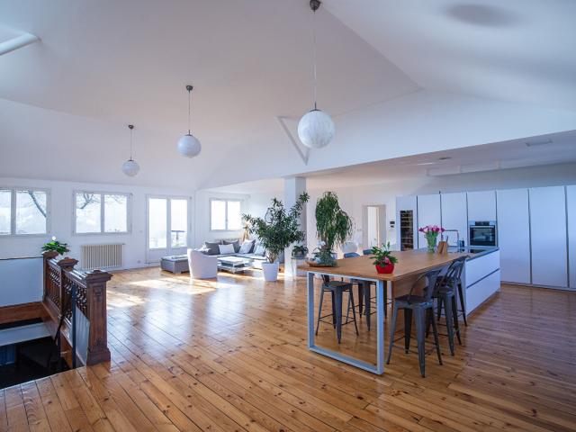 Maison 7 pièces 404 m²