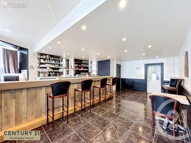 Maison 7 pièces 406 m²