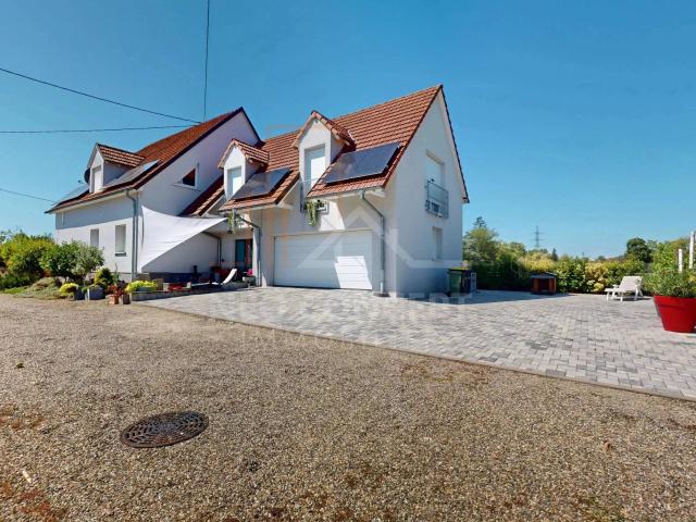 Maison 7 pièces 216 m²