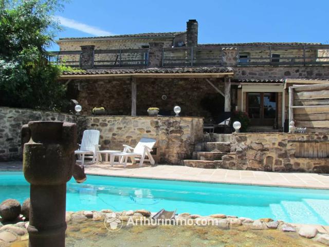 Maison 7 pièces 407 m²