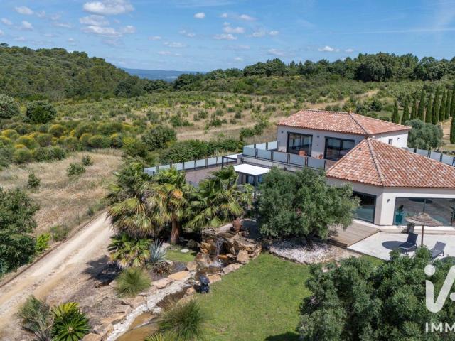 Maison 7 pièces 400 m²