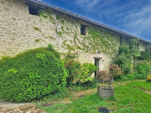 Maison 7 pièces 400 m²