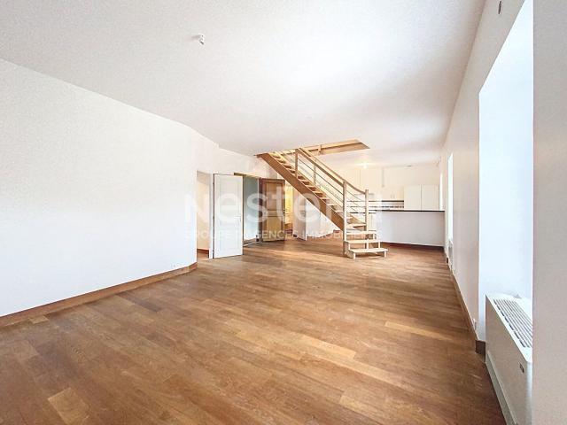 Maison 7 pièces 400 m²