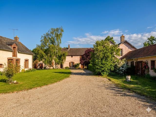 Maison 7 pièces 414 m²