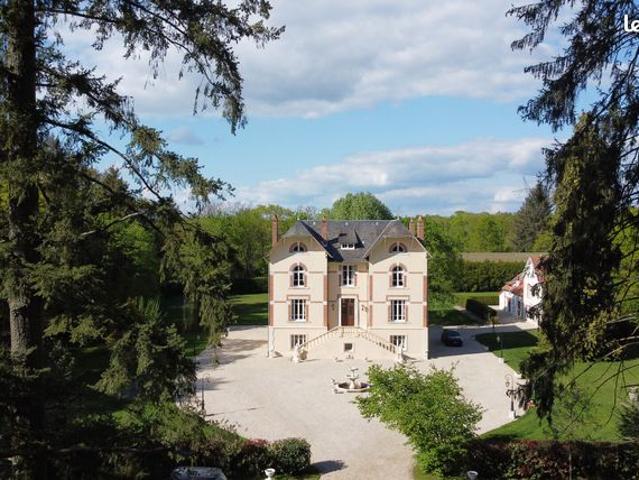 Maison 7 pièces 437 m²