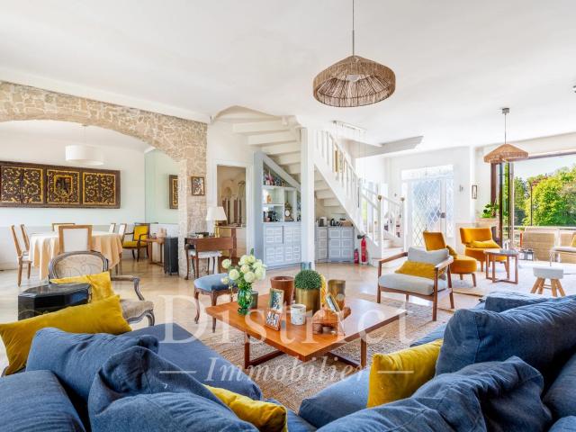 Maison 7 pièces 432 m²