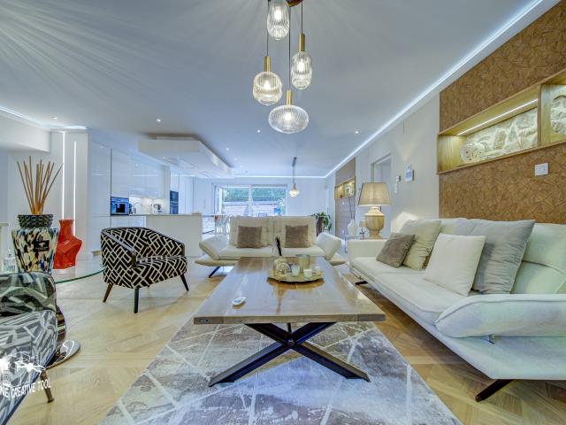 Maison 7 pièces 471 m²