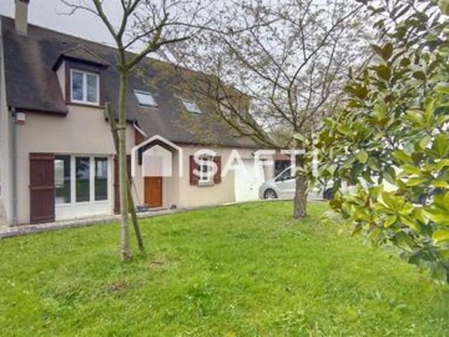 Maison 7 pièces, 4 chambres,piscine, 880m2 jardin