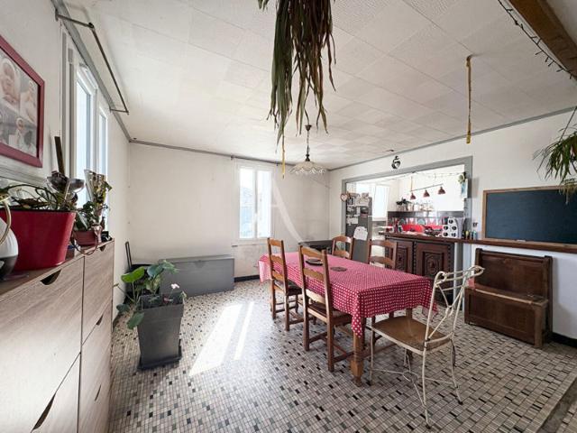Maison 7 pièces 5 chambres Les Velluire sur Vendée