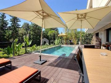 Maison 7 pièces, 220 m² à louer à Mougins 06250