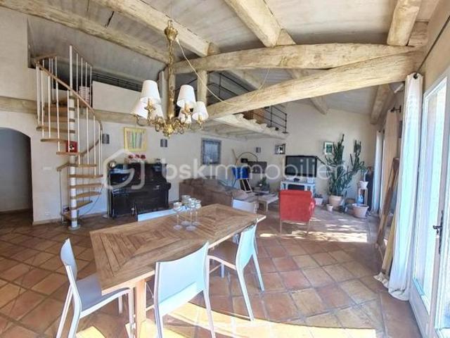 Maison 7 pièces au calme