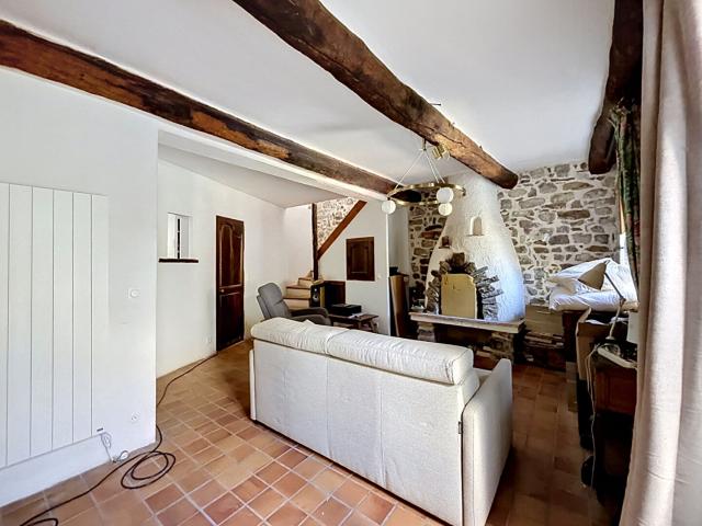 Maison 7 pièces de 137 m2 sur la commune de Massoins !