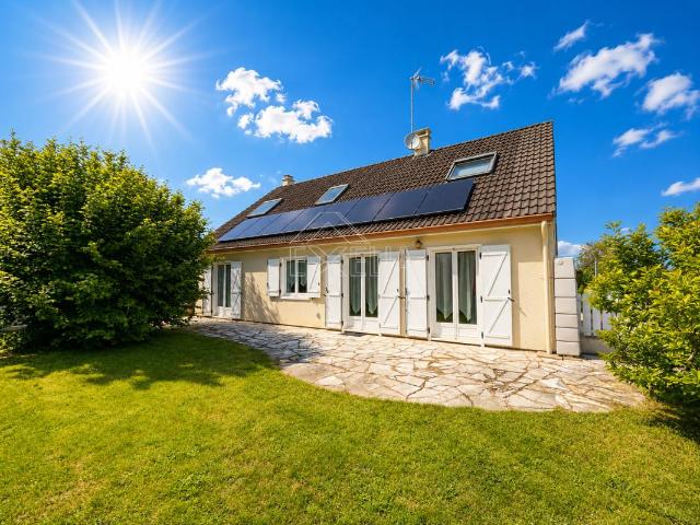 Maison 7 pièces de 141 m² sur jardin de 686 m² à Rosny sur Seine