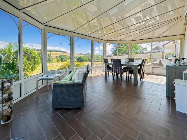 Maison 7 pièces de 179 m² à Nailly 89100