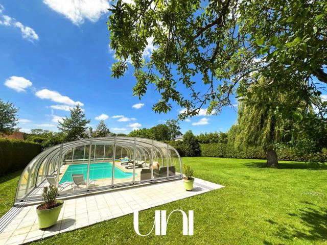 Maison 7 pièces de 197m² avec piscine Monceaux en Bessin