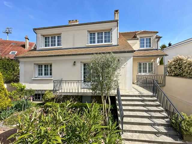 location maison 7 pièces, 229.82m², poissy