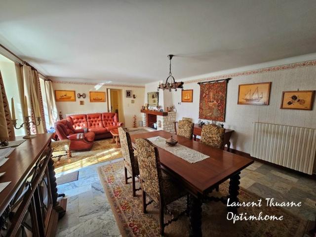 Maison 7p 185 m² avec entrepôt et dépendances 190m² Thenon