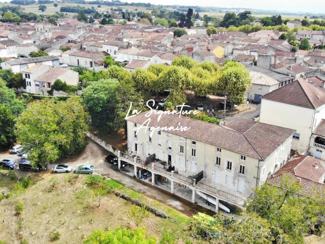 Maison 40 pièces 953 m²