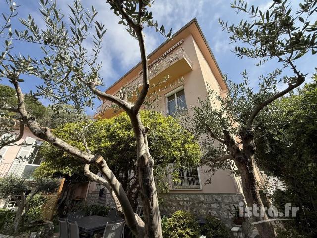Maison 435 m²