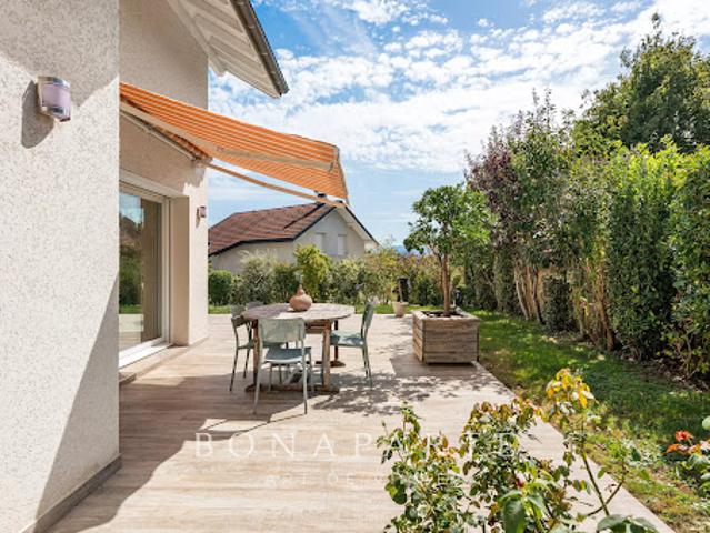 Maison avec jardin et terrasse