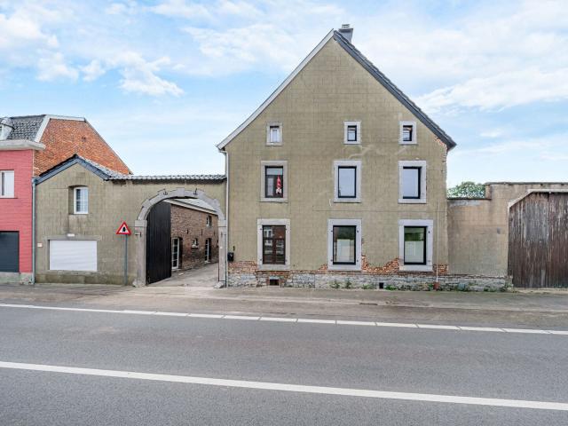 Maison 4 ch dans un corps de logis de ferme