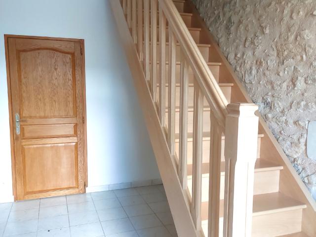 Maison 4 ch + grange + écurie + jardin clos !