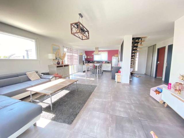 Maison 4 chambres,125 m²,terrain 872 m²