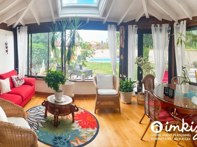 Maison 4 chambres 145 m² avec piscine et garage 172m² Jonage