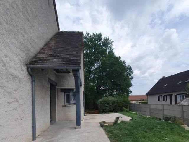 MAISON 4 CHAMBRES 157m2 sur un terrain 846m2