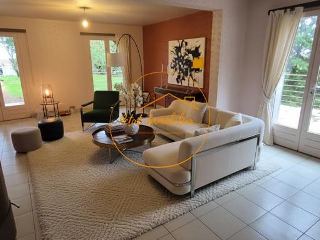 maison 4 chambres terrain de tennis sous sol