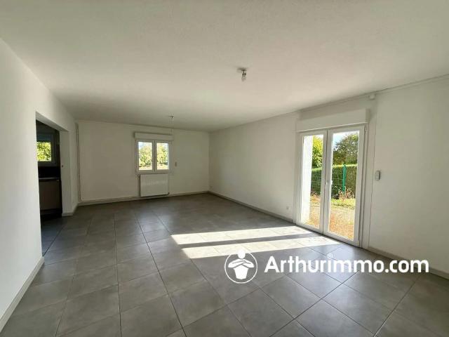 Maison 4 chambres à louer à Essert, 118 m²