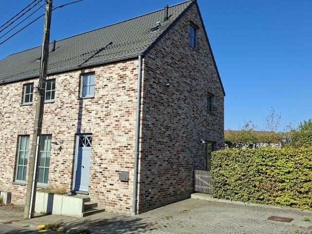 Maison 4 chambres à louer à Walhain, EPC B