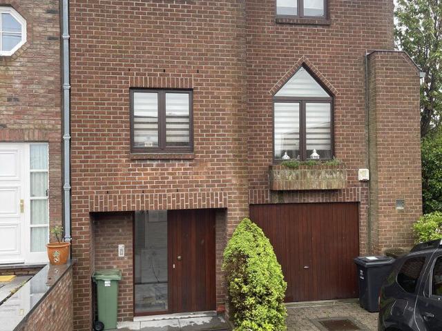 Maison 4 chambres avec garage et jardin