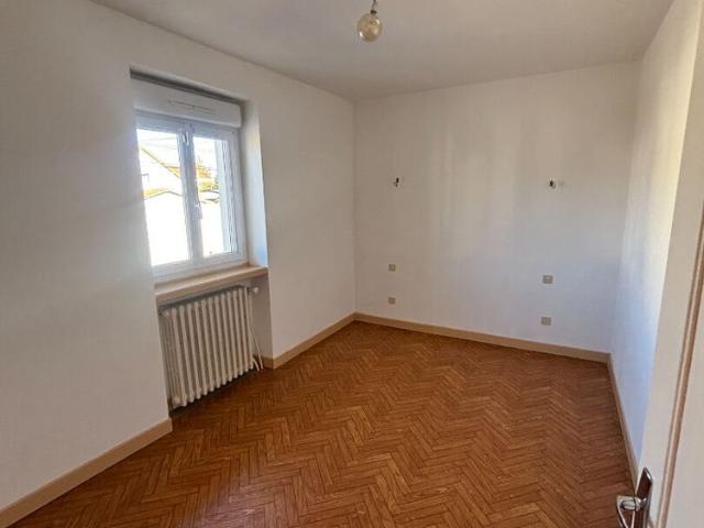 Maison 4 chambres avec jardin garage et d�pendances