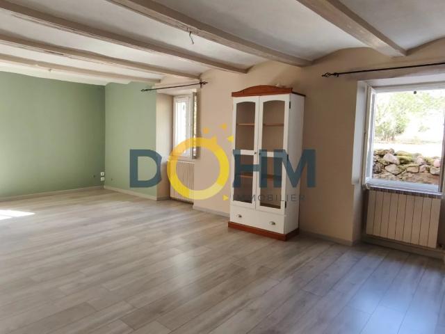 Maison 4 chambres avec piscine Plus de 1 000 m2 de terrain