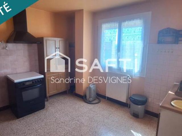 Maison 4 chambres avec sous sol et jardin