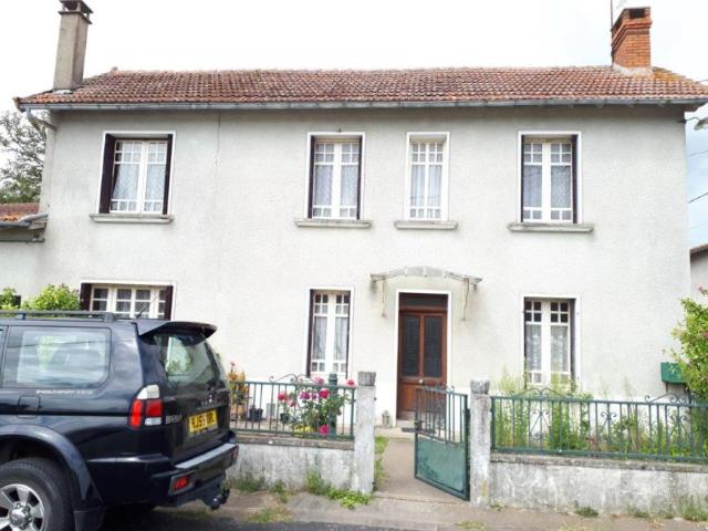 Maison 4 chambres, Brillac Nouvelle 16500 DS88442990