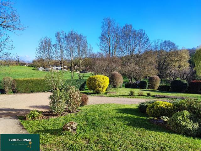 Maison 4 chambres + bureau, sur 3 000 m2 de terrain