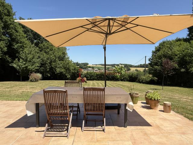 MAISON 4 CHAMBRES CAMPAGNE REMALARD PISCINE