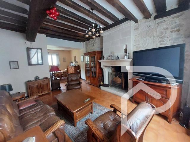 Vieux CREPY au pied des commerces jardin 4 chambres