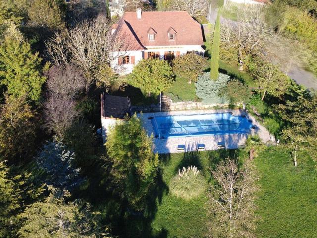 Maison 4 Chambres Charmante dans un secteur calme 160m² Villefranche de Rouergue