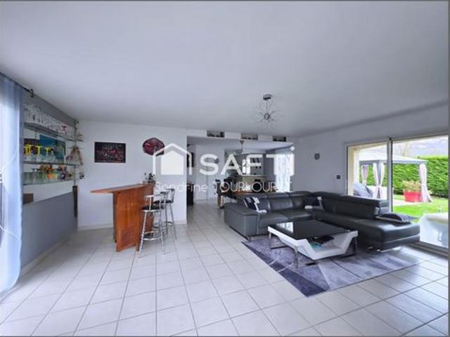 Maison 4 chambres, garage, piscine, jardin