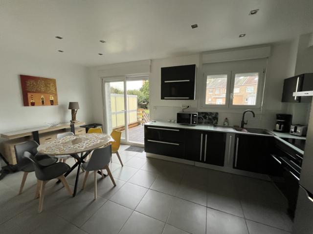 Maison 4 chambres, garage, terrasse, jardin