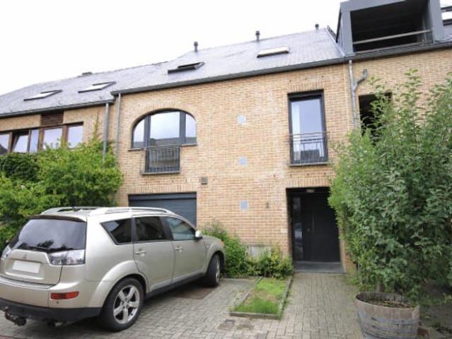 Maison 4 chambres, idéalement située, dans un clos
