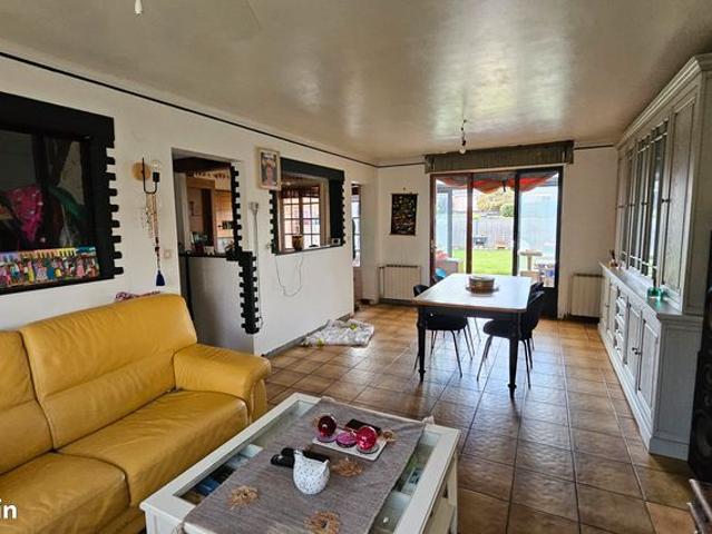 Maison 4 chambres jardin garage sur Neuville en ferrain