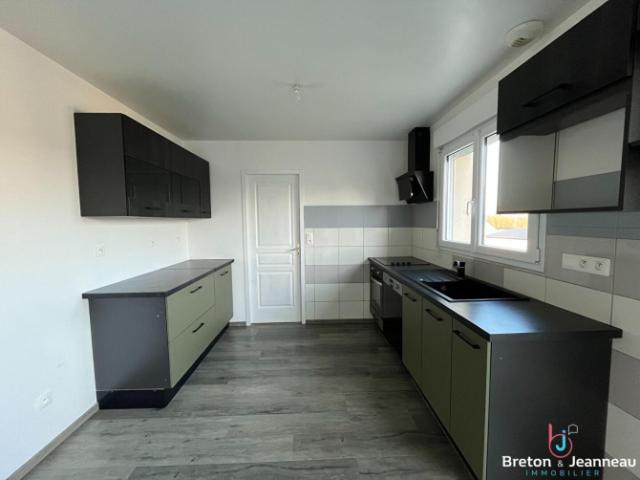 maison 4 chambres le genest saint isle
