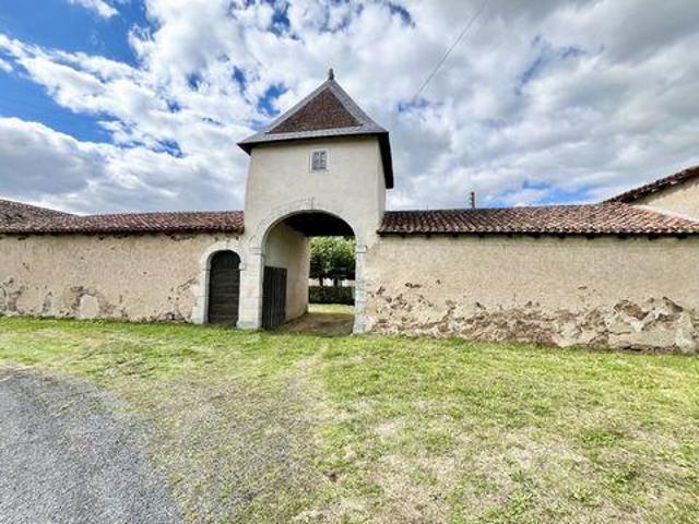 Maison 4 chambres, LUCHAPT Poitou 86430 ES100425479