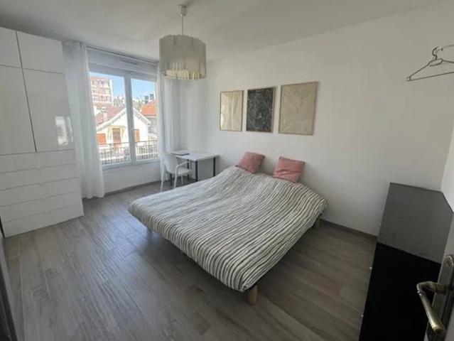 Maison 4 chambres meublé proche RER B LAPLACE